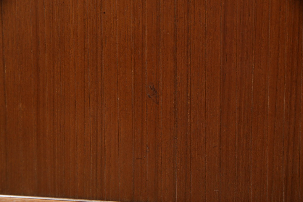 ジャパンビンテージ　洗練された佇まいが美しいシンプルキャビネット(収納棚、食器棚、本箱、ブックケース、飾り棚、ヴィンテージ)(R-052373)