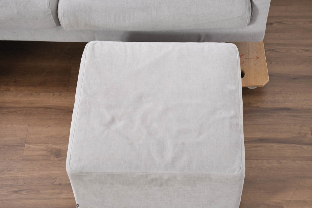 中古　美品　BoConcept(ボーコンセプト)　ゆったりとした座面のシンプルなオットマン付き3人掛けカウチソファ(トリプルソファ、フットスツール、3P、三人掛け)(R-082464)