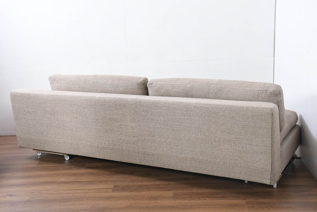 中古　美品　Cassina(カッシーナ)　Philippe Starck(フィリップ・スタルク)デザイン　MISTER(ミスター)　空間を格調高く演出するシステムソファ(カウチソファ、L字ソファ、3P、4P、5P、6P、三人掛け、四人掛け、3人掛け、4人掛け)(定価約250万円)(R-082463)