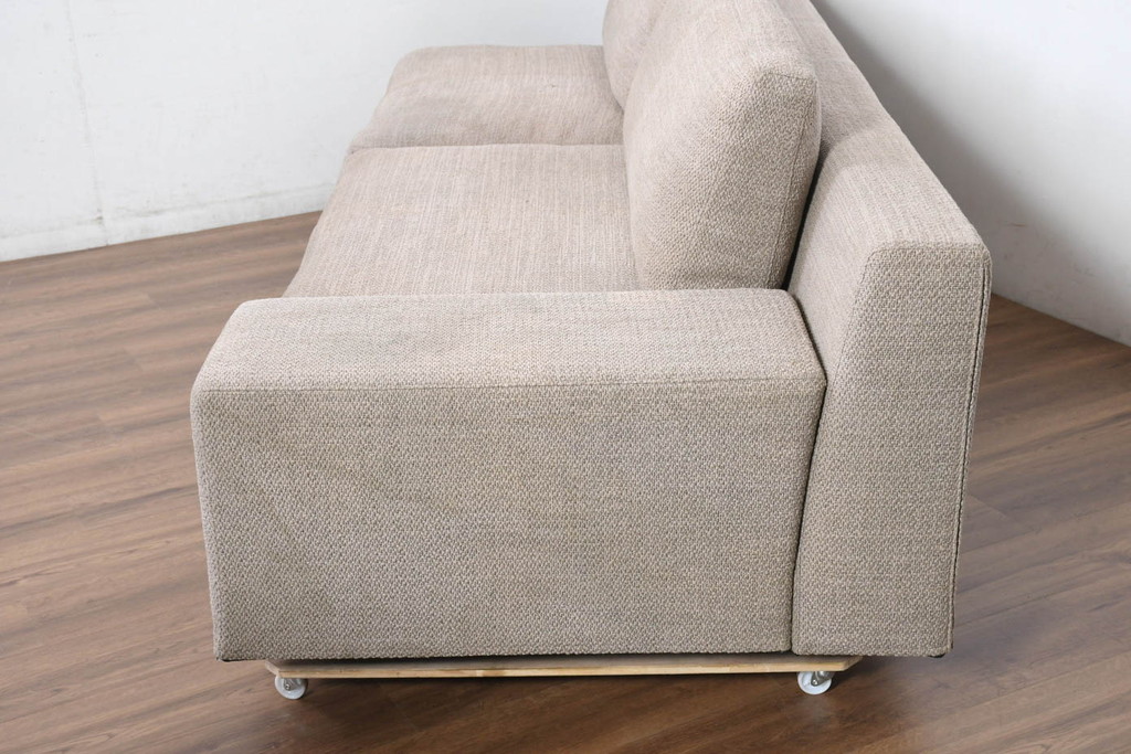 中古　美品　Cassina(カッシーナ)　Philippe Starck(フィリップ・スタルク)デザイン　MISTER(ミスター)　空間を格調高く演出するシステムソファ(カウチソファ、L字ソファ、3P、4P、5P、6P、三人掛け、四人掛け、3人掛け、4人掛け)(定価約250万円)(R-082463)