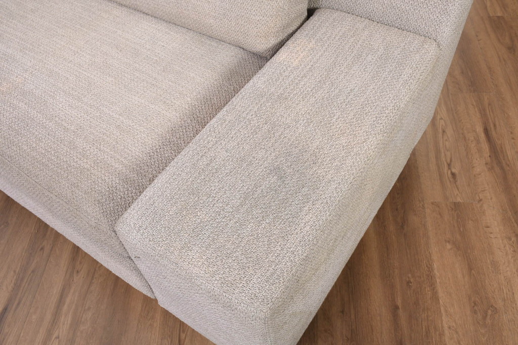 中古　美品　Cassina(カッシーナ)　Philippe Starck(フィリップ・スタルク)デザイン　MISTER(ミスター)　空間を格調高く演出するシステムソファ(カウチソファ、L字ソファ、3P、4P、5P、6P、三人掛け、四人掛け、3人掛け、4人掛け)(定価約250万円)(R-082463)