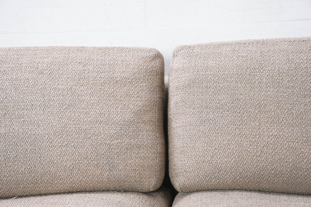 中古　美品　Cassina(カッシーナ)　Philippe Starck(フィリップ・スタルク)デザイン　MISTER(ミスター)　空間を格調高く演出するシステムソファ(カウチソファ、L字ソファ、3P、4P、5P、6P、三人掛け、四人掛け、3人掛け、4人掛け)(定価約250万円)(R-082463)