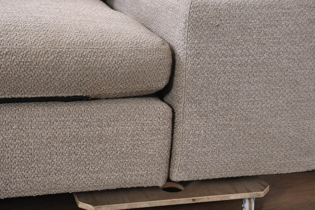 中古　美品　Cassina(カッシーナ)　Philippe Starck(フィリップ・スタルク)デザイン　MISTER(ミスター)　空間を格調高く演出するシステムソファ(カウチソファ、L字ソファ、3P、4P、5P、6P、三人掛け、四人掛け、3人掛け、4人掛け)(定価約250万円)(R-082463)