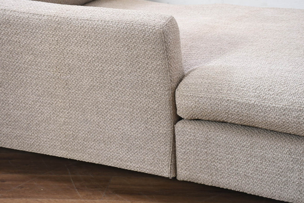 中古　美品　Cassina(カッシーナ)　Philippe Starck(フィリップ・スタルク)デザイン　MISTER(ミスター)　空間を格調高く演出するシステムソファ(カウチソファ、L字ソファ、3P、4P、5P、6P、三人掛け、四人掛け、3人掛け、4人掛け)(定価約250万円)(R-082463)