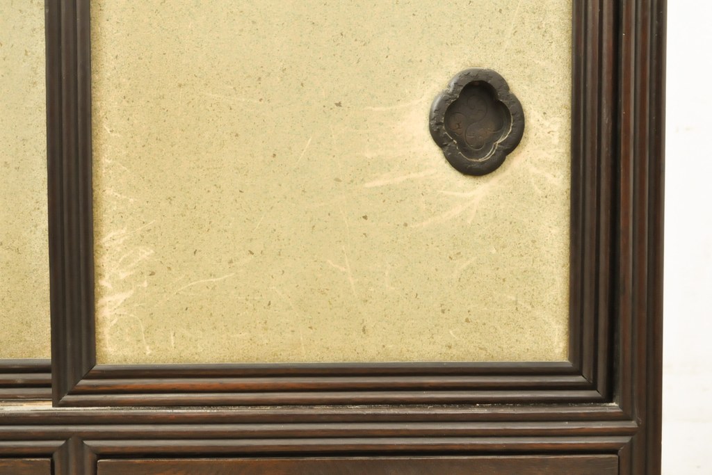 和製アンティーク　大正昭和初期　高級品　中桐　真鍮金具が高級感を醸し出す上手物のテレビ台(テレビボード、ローボード、収納棚、戸棚)(R-057622)