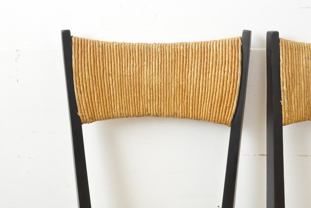 和製ビンテージ　ジャンク品　グラツキ有り　しっかりと編み込まれたラッシがポイント!スタイリッシュなラッシチェア2脚セット(椅子、イス、ヴィンテージ)(R-057306)