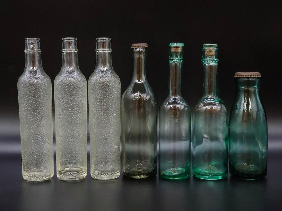 大正～昭和初期　レトロ　エンボス　空間のアクセントになるガラス瓶7点セット(大日本麦酒株式会社、和ガラス、硝子、ビン、ボトル、花瓶、花入、花生、花器、一輪挿し)(R-082932)
