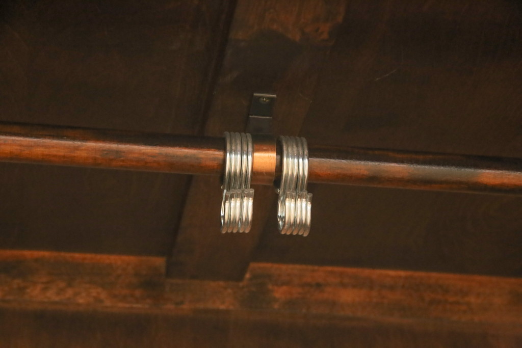 中古　美品　松本民芸家具　直線的なデザインがシックな印象を高めるワードローブ(収納棚、戸棚、キャビネット)(R-058226)