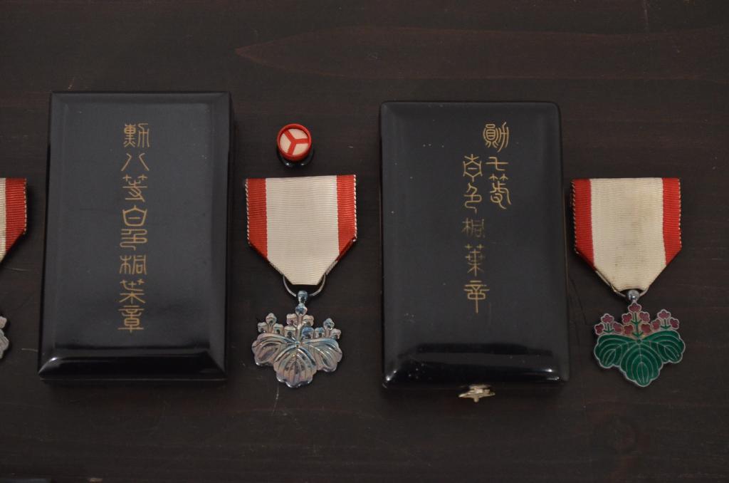 記章　勲章　徽章　等まとめて12点セット(旧日本軍、大満州国建国、帝国軍人、従軍)(R-045873)