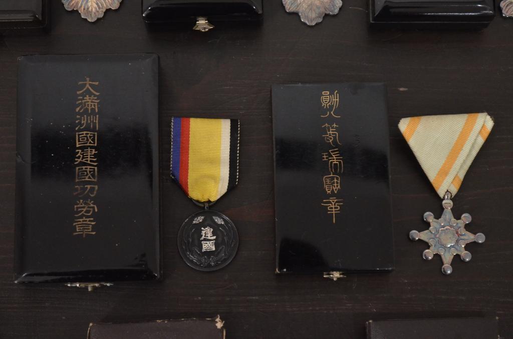 記章　勲章　徽章　等まとめて12点セット(旧日本軍、大満州国建国、帝国軍人、従軍)(R-045873)