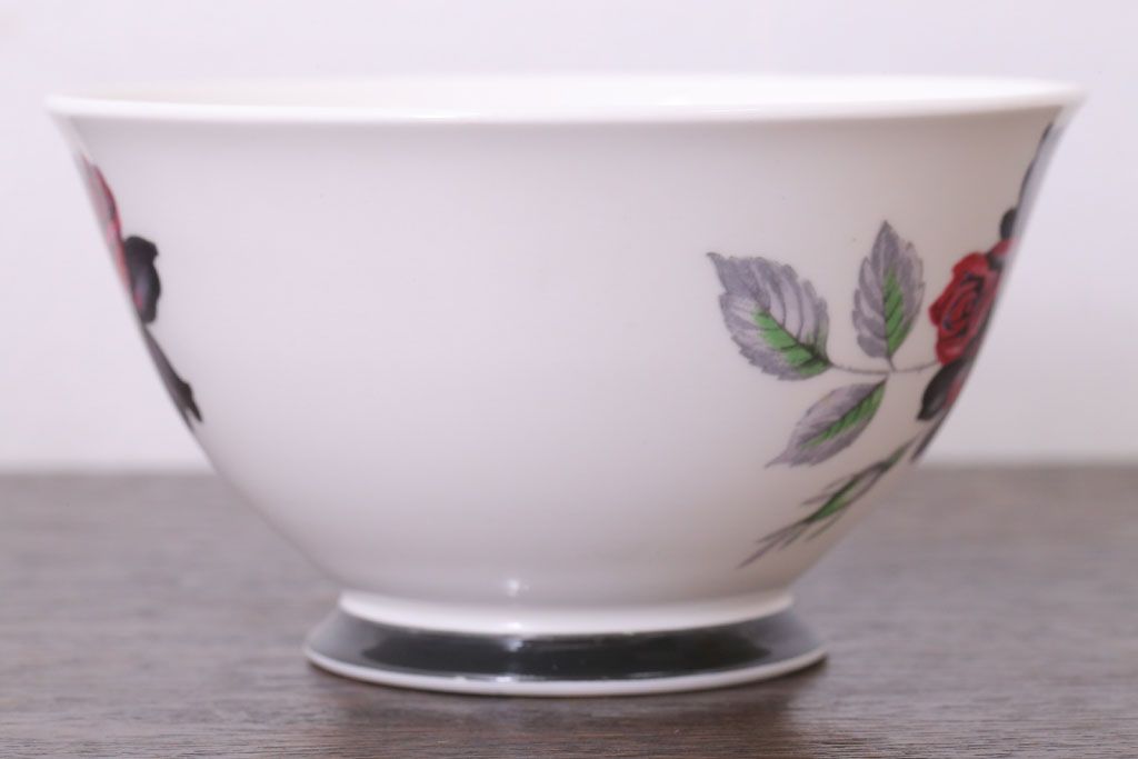 イギリス　Royal Albert(ロイヤルアルバート) MASQUERADE(マスカレード)シリーズ　シュガー・ミルク2点セット(洋食器)