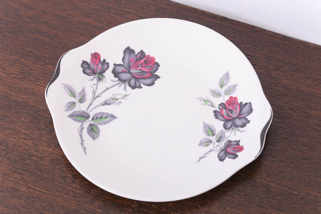 イギリス　Royal Albert(ロイヤルアルバート) MASQUERADE(マスカレード)シリーズ　ケーキプレート(洋食器)