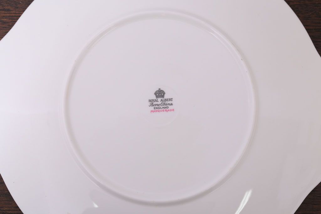 イギリス　Royal Albert(ロイヤルアルバート) MASQUERADE(マスカレード)シリーズ　ケーキプレート(洋食器)