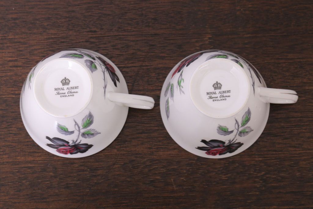 イギリス　Royal Albert(ロイヤルアルバート) MASQUERADE(マスカレード)シリーズ　トリオ2客セット(洋食器)(2)