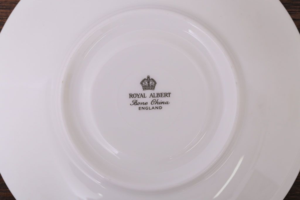 アンティーク雑貨　イギリス　Royal Albert(ロイヤルアルバート) MASQUERADE(マスカレード)シリーズ　トリオ2客セット(3)(洋食器)