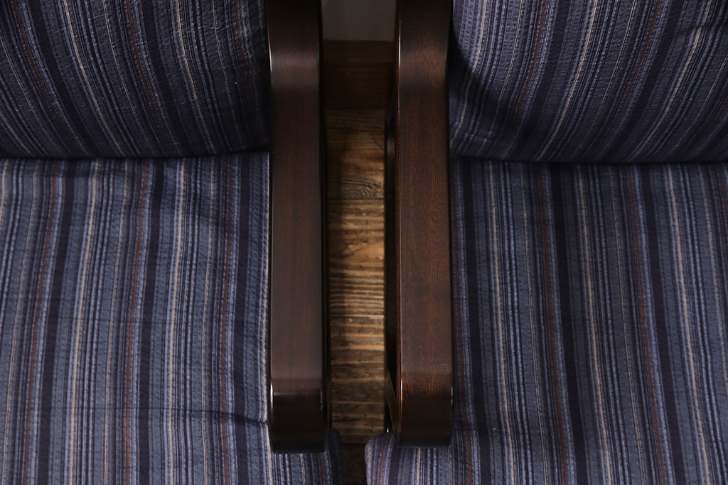 中古　美品　天童木工　シックな色合いが落ち着いた雰囲気を醸し出す座イス4脚セット(定価 4脚で約32万円)(座椅子、座いす)(R-052453)