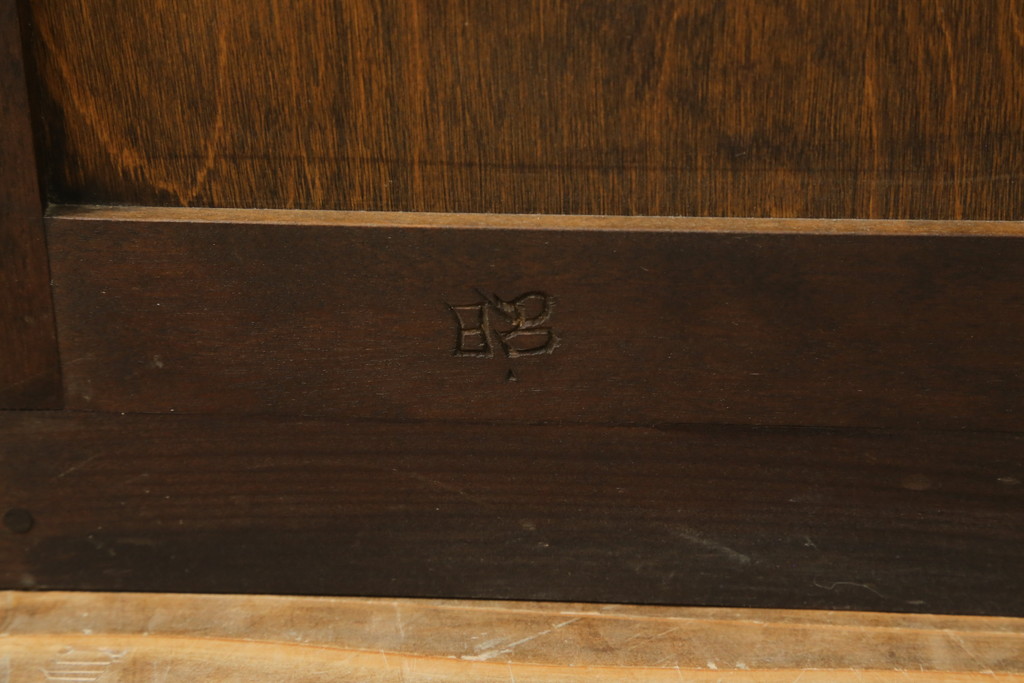 中古　美品!!　松本民芸家具　和・洋どちらのお部屋にも取り入れやすいテレビ台(ローボード、テレビボード、サイドボード、サイドキャビネット、収納棚、戸棚、引き出し、リビングボード)(定価約40万円)(R-066428)