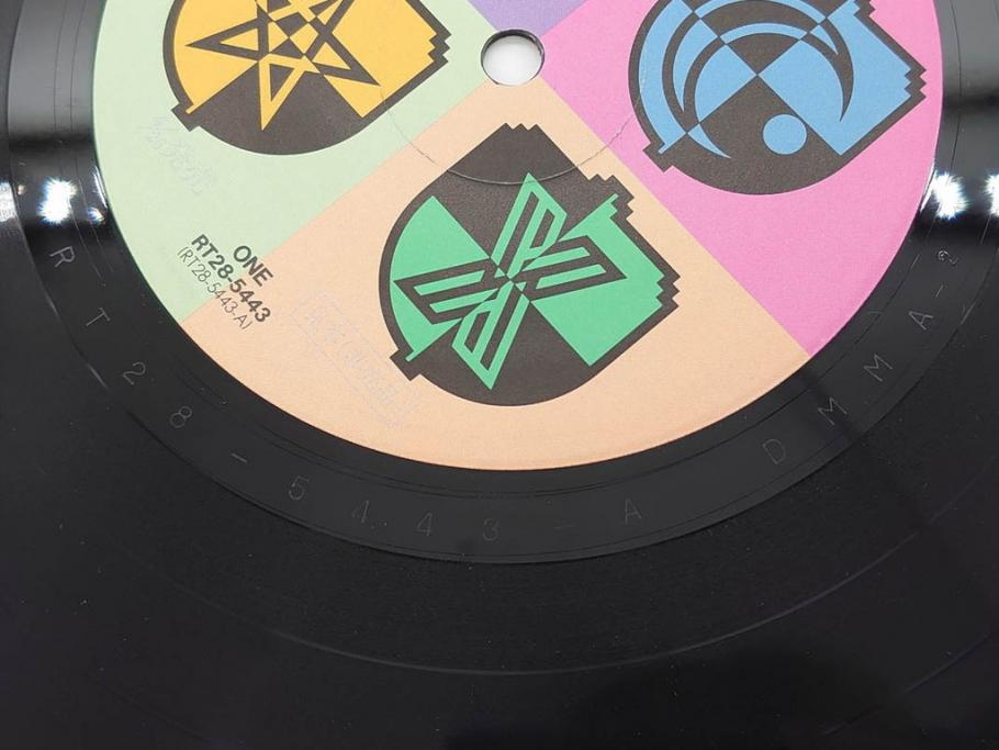 見本品(非売品)　COMPLEX　コンプレックス　布袋寅泰　吉川晃司　恋を止めないで　BE MY BABY　レコード(LP、12インチ、RT28-5443)(R-076720)