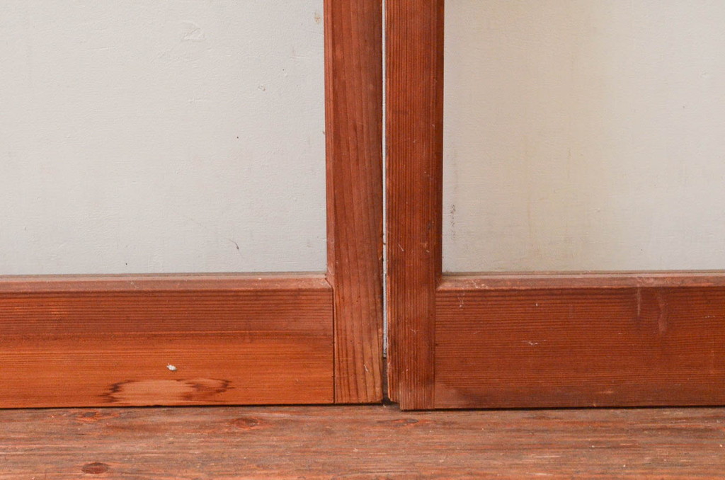 アンティーク建具　趣ある木味が魅力的なガラス戸2枚セット(引き戸)(R-076054)
