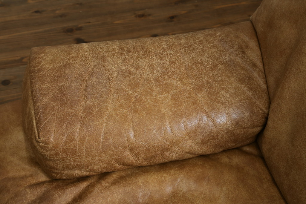 中古　美品　KOINOR(コイノール)　本革(レザー)　ヴィンテージ加工　洗練されたデザインが素敵なコーナーソファ(2人掛けソファ、3人掛けソファ、長椅子、カウチソファ、ビンテージ加工)(定価約100万円)(R-081453)