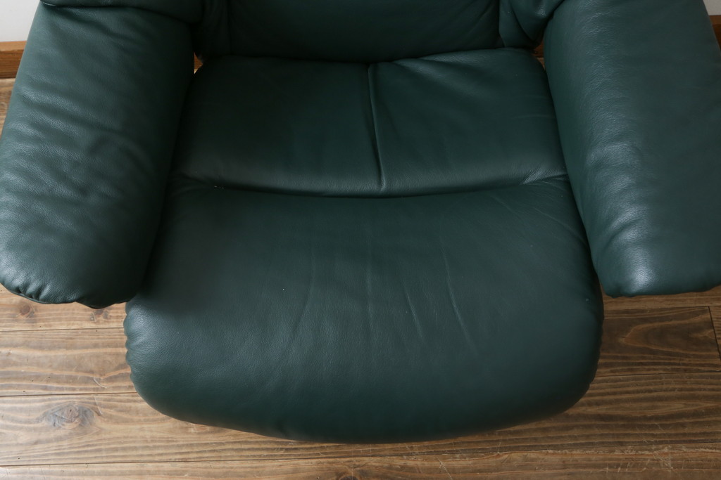 中古　EKORNES(エコーネス)　本革(レザー)　オットマン付き　ロングセラー!!一番人気のストレスレス レノ クラシック(S)(アームチェア、リクライニングチェア、椅子、一人掛けソファ、1Pソファ)(定価約45万円)(R-081615)