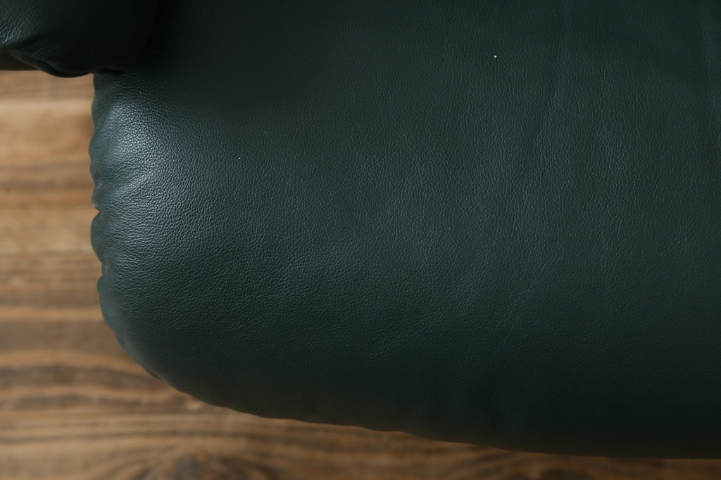 中古　EKORNES(エコーネス)　本革(レザー)　オットマン付き　ロングセラー!!一番人気のストレスレス レノ クラシック(S)(アームチェア、リクライニングチェア、椅子、一人掛けソファ、1Pソファ)(定価約45万円)(R-081615)