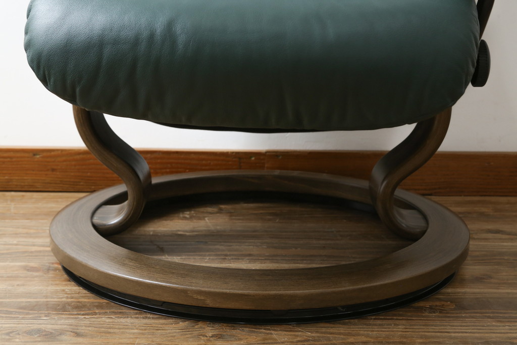中古　EKORNES(エコーネス)　本革(レザー)　オットマン付き　ロングセラー!!一番人気のストレスレス レノ クラシック(S)(アームチェア、リクライニングチェア、椅子、一人掛けソファ、1Pソファ)(定価約45万円)(R-081615)