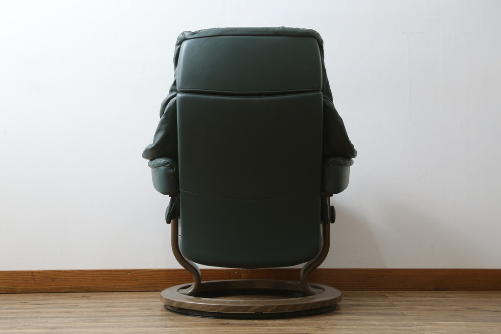 中古　EKORNES(エコーネス)　本革(レザー)　オットマン付き　ロングセラー!!一番人気のストレスレス レノ クラシック(S)(アームチェア、リクライニングチェア、椅子、一人掛けソファ、1Pソファ)(定価約45万円)(R-081615)