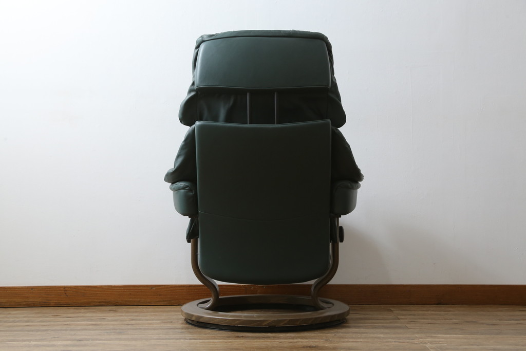 中古　EKORNES(エコーネス)　本革(レザー)　オットマン付き　ロングセラー!!一番人気のストレスレス レノ クラシック(S)(アームチェア、リクライニングチェア、椅子、一人掛けソファ、1Pソファ)(定価約45万円)(R-081615)