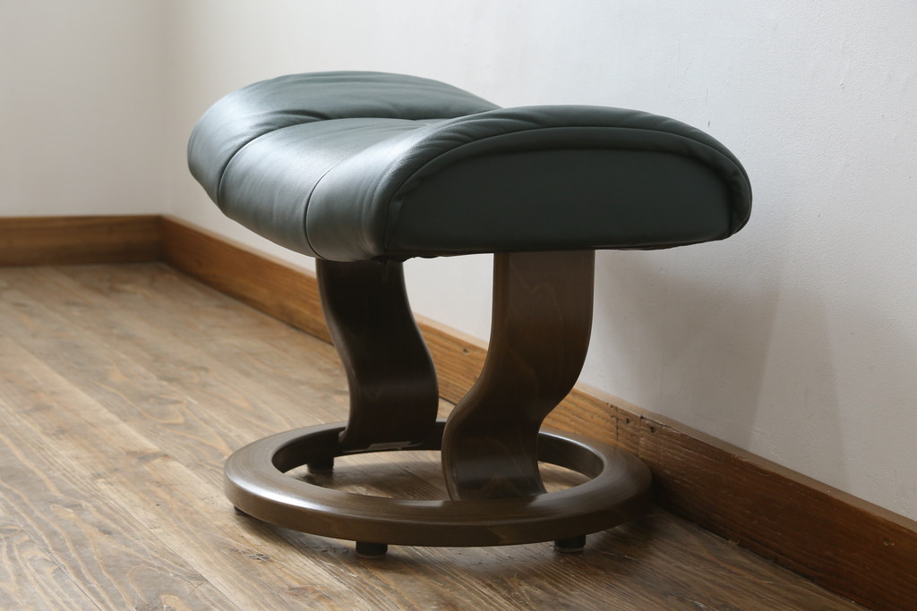 中古　EKORNES(エコーネス)　本革(レザー)　オットマン付き　ロングセラー!!一番人気のストレスレス レノ クラシック(S)(アームチェア、リクライニングチェア、椅子、一人掛けソファ、1Pソファ)(定価約45万円)(R-081615)