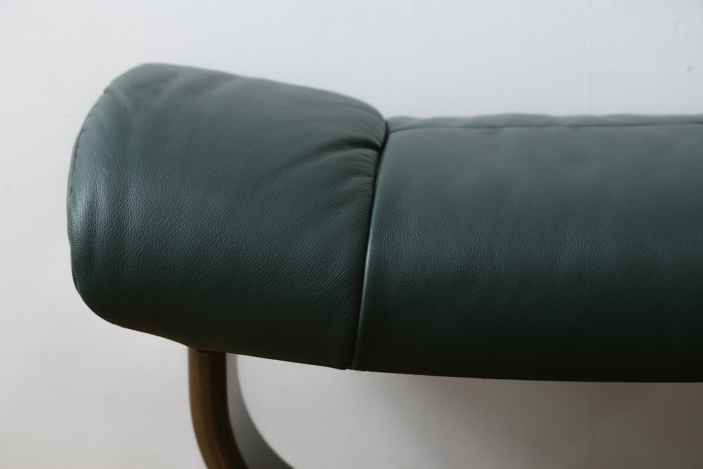 中古　EKORNES(エコーネス)　本革(レザー)　オットマン付き　ロングセラー!!一番人気のストレスレス レノ クラシック(S)(アームチェア、リクライニングチェア、椅子、一人掛けソファ、1Pソファ)(定価約45万円)(R-081615)