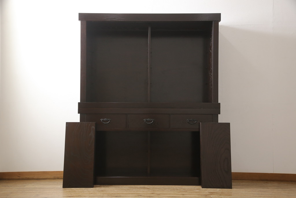 中古　美品　高級品!　国産工芸家具　南部箪笥　タモ材　重厚感ある佇まいの漆塗り重ね水屋箪笥(定価176万円)(食器棚、和風食器棚、収納棚、戸棚)(R-057699)