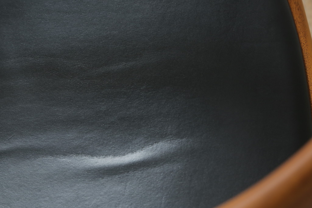 デンマークビンテージ　Johannes Hansen(ヨハネス・ハンセン)　Hans J Wegner(ハンス・J・ウェグナー)デザイン　THE CHAIR(ザ・チェア)　JH503　洗練された佇まいと曲線が美しいチェア(アームチェア、ダイニングチェア、椅子、イス、北欧、ヴィンテージ)(R-070750)