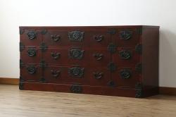 中古　美品　岩谷堂箪笥　深みのある色合いと重厚な金具が美しいサイドボード(和箪笥、収納たんす、整理タンス、サイドチェスト、引き出し)(R-075832)