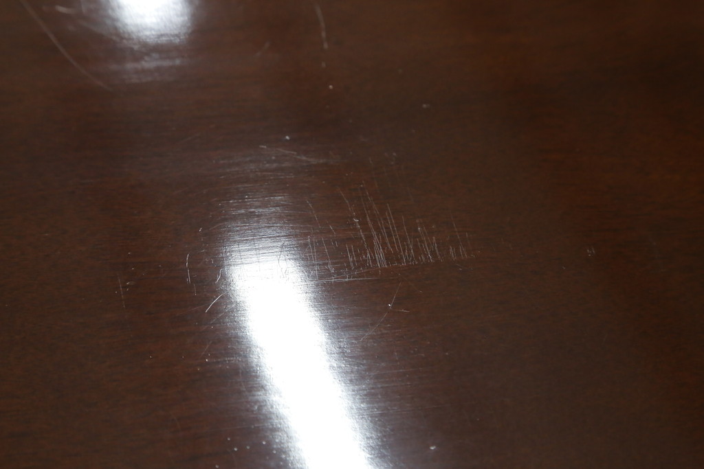 中古　美品　国会議事堂納品の高級家具メーカー　徳田家具　上品な佇まいで存在感のあるサイドボード(サイドキャビネット、収納棚、戸棚、飾り棚、食器棚)(R-073975)