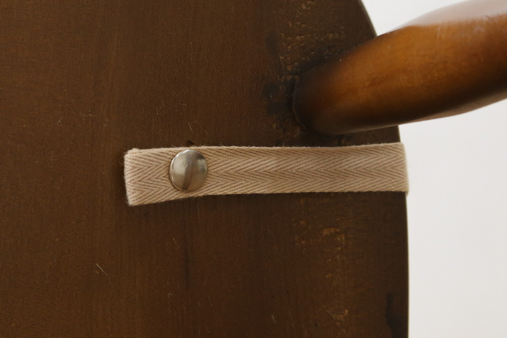 中古　美品　イギリス　ERCOL(アーコール)　落ち着いた色合いのボタニカル柄が印象的なクッション付きロッキングチェア(揺り椅子、イス、アームチェア)(R-060419)