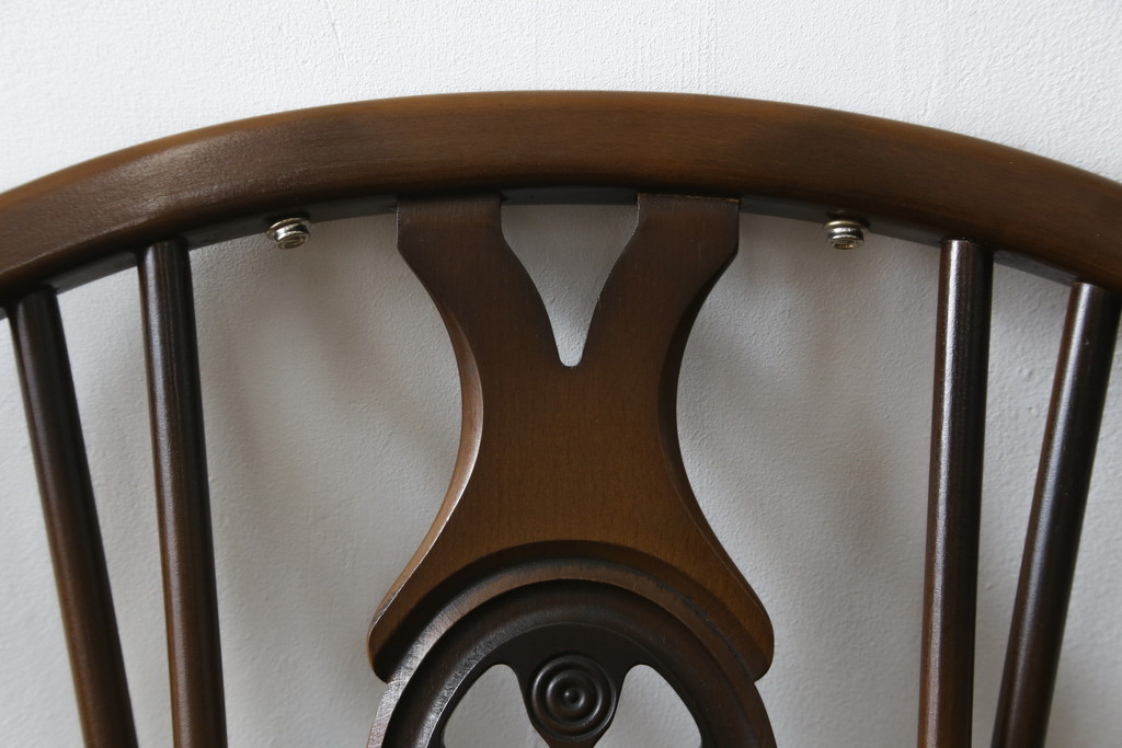 中古　美品　イギリス　ERCOL(アーコール)　落ち着いた色合いのボタニカル柄が印象的なクッション付きロッキングチェア(揺り椅子、イス、アームチェア)(R-060419)