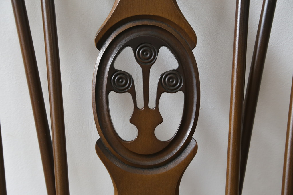 中古　美品　イギリス　ERCOL(アーコール)　落ち着いた色合いのボタニカル柄が印象的なクッション付きロッキングチェア(揺り椅子、イス、アームチェア)(R-060419)