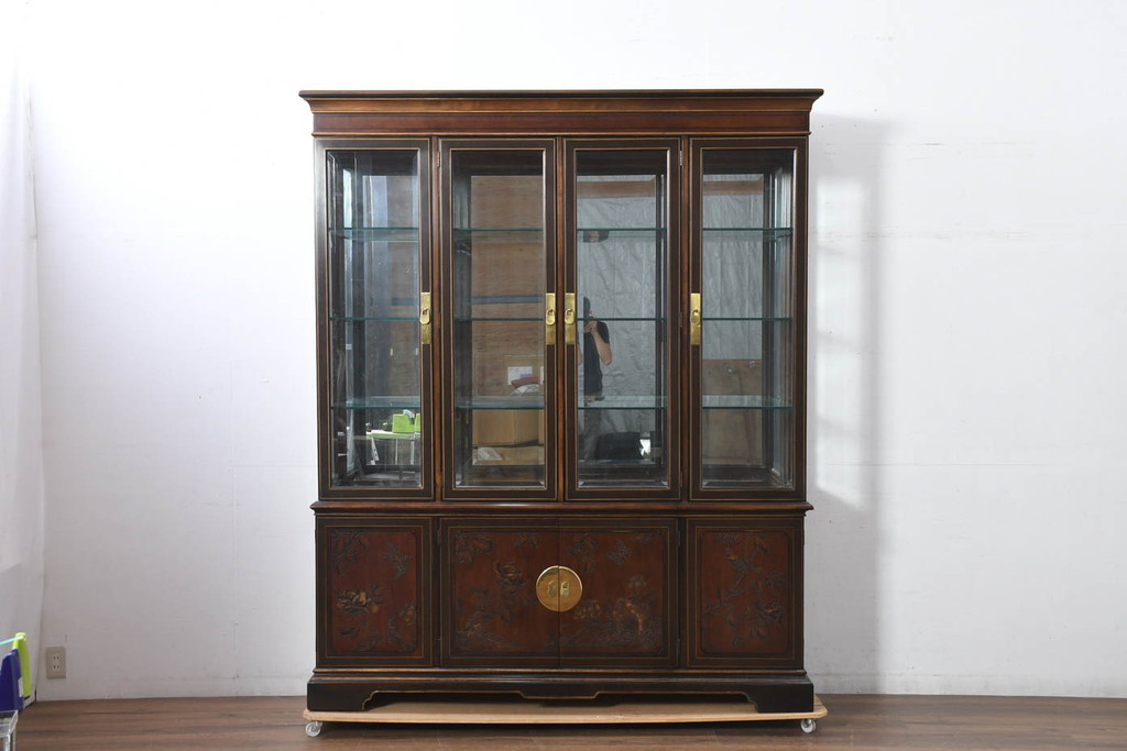 中古　美品　DREXEL HERITAGE(ドレクセルヘリテイジ)　シノワズリ様式　上品な佇まいが美しいチャイナキャビネット(食器棚、キュリオケース、ガラスケース、ショーケース、戸棚、飾り棚)(定価約340万円)(R-082480)