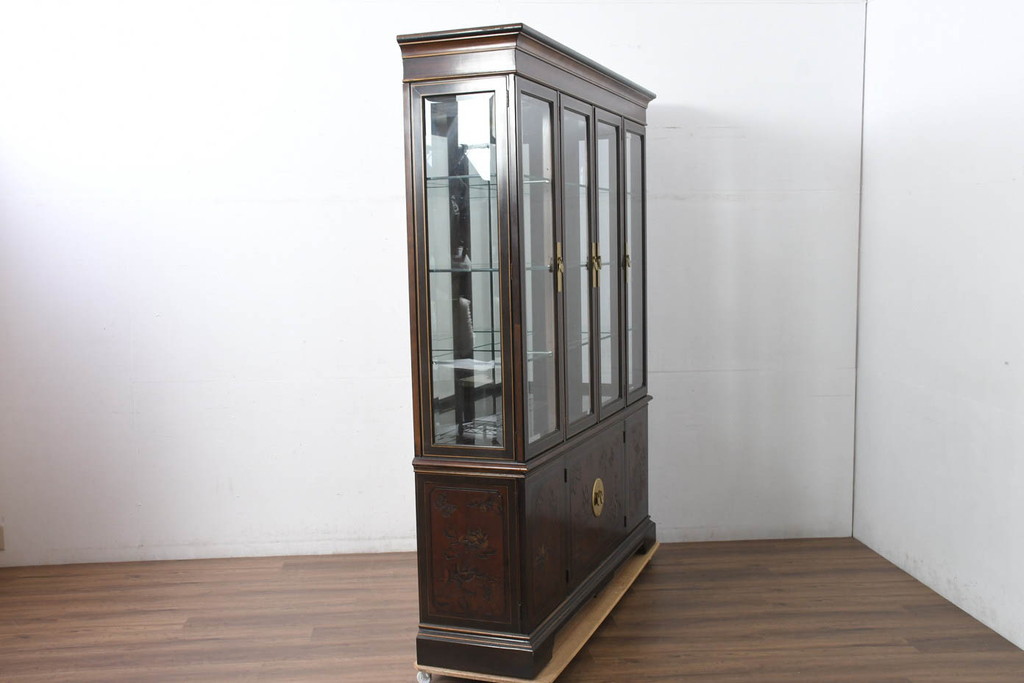 中古　美品　DREXEL HERITAGE(ドレクセルヘリテイジ)　シノワズリ様式　上品な佇まいが美しいチャイナキャビネット(食器棚、キュリオケース、ガラスケース、ショーケース、戸棚、飾り棚)(定価約340万円)(R-082480)