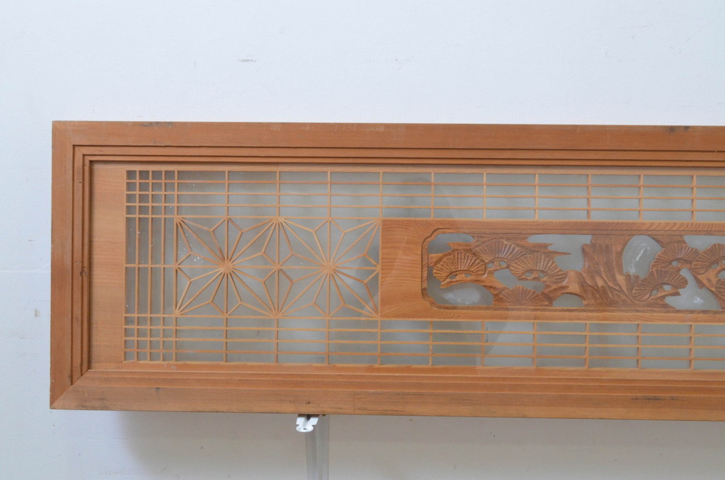 アンティーク建具　両面ガラス　松竹梅の彫刻が入った欄間2枚セット(明り取り、明かり取り)(R-069575)