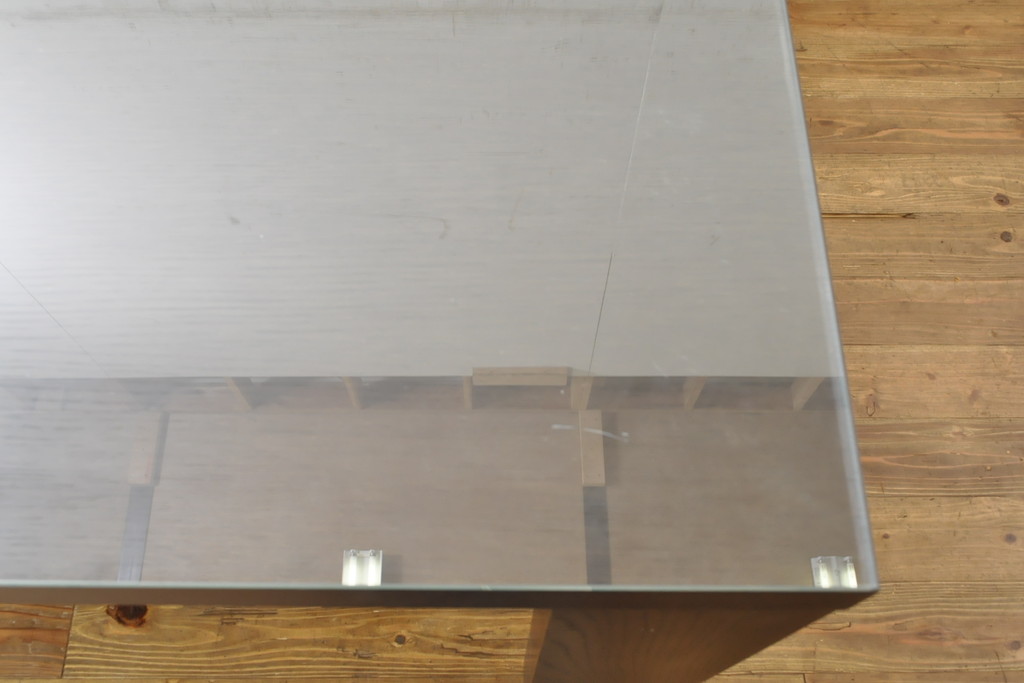 中古　Cassina(カッシーナ)　Hannes Wettstein(ハンス・ウェッツスタイン)デザイン　363 M.I.R. ミール　ガラス天板付き　シンプルながら洗練されたデザインが魅力のダイニングテーブル(4人掛け、6人掛け、食卓)(R-074359)