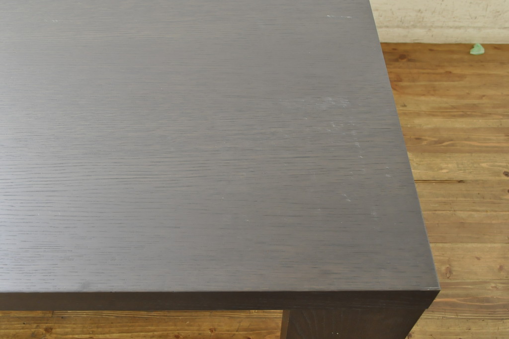 中古　Cassina(カッシーナ)　Hannes Wettstein(ハンス・ウェッツスタイン)デザイン　363 M.I.R. ミール　ガラス天板付き　シンプルながら洗練されたデザインが魅力のダイニングテーブル(4人掛け、6人掛け、食卓)(R-074359)