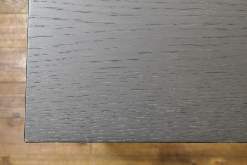 中古　Cassina(カッシーナ)　Hannes Wettstein(ハンス・ウェッツスタイン)デザイン　363 M.I.R. ミール　ガラス天板付き　シンプルながら洗練されたデザインが魅力のダイニングテーブル(4人掛け、6人掛け、食卓)(R-074359)