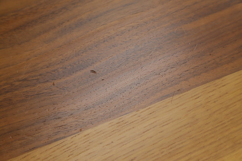 中古　日進木工(nissin)　WHITE WOOD(ホワイトウッド)　ナラ材とウォールナット材の組み合わせが美しいローテーブル(リビングテーブル、センターテーブル、座卓)(R-066814)