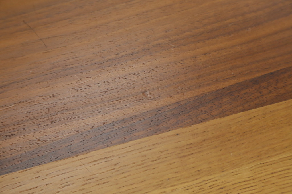 中古　日進木工(nissin)　WHITE WOOD(ホワイトウッド)　ナラ材とウォールナット材の組み合わせが美しいローテーブル(リビングテーブル、センターテーブル、座卓)(R-066814)