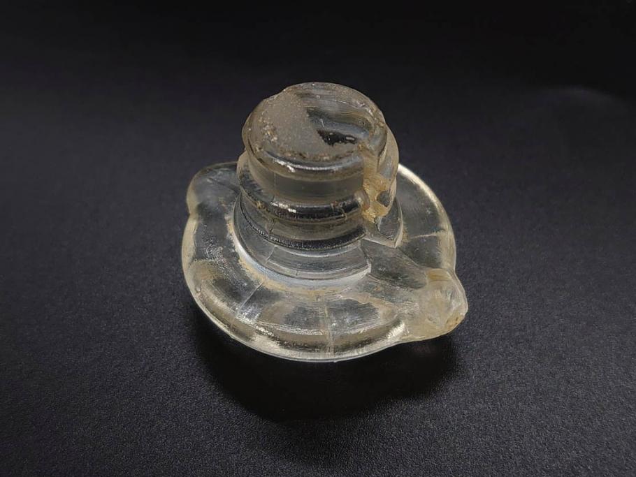 当時物　プレスガラス　レトロな味わい深いガラス瓶5点セット(ビン、醤油差し、あやめ、菖蒲、エンボス、花、桜、硝子)(R-082968)