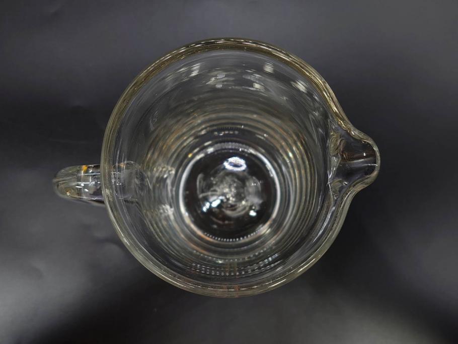 戦前　当時物　吹きガラス　落ち着いた佇まいの計量カップ2点セット(ジョッキ、花器、花瓶、花入、花生、フラワーベース、硝子、目盛付き)(R-082969)