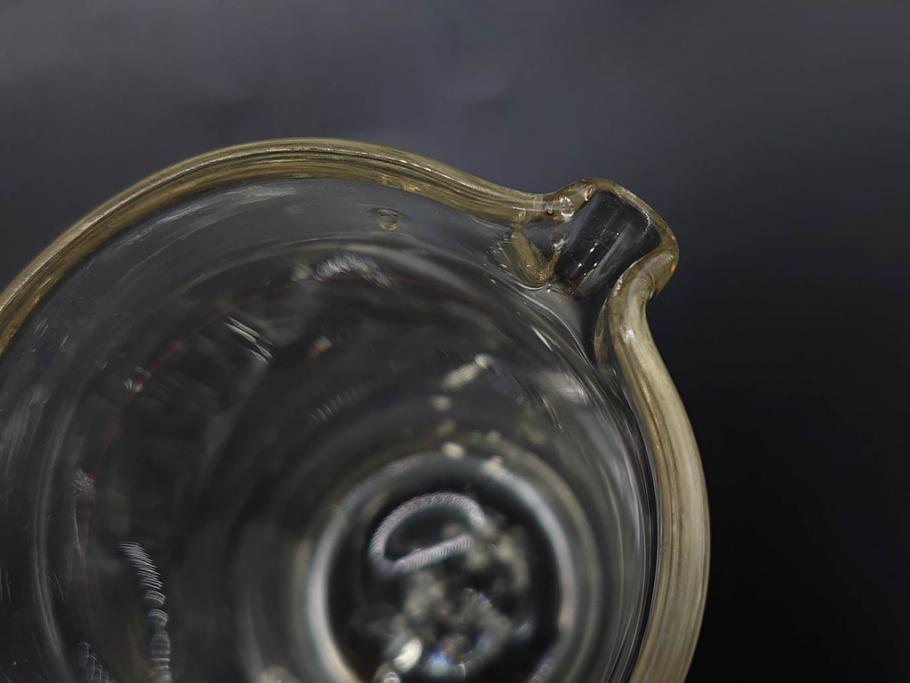 戦前　当時物　吹きガラス　落ち着いた佇まいの計量カップ2点セット(ジョッキ、花器、花瓶、花入、花生、フラワーベース、硝子、目盛付き)(R-082969)