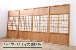 【セミオーダー家具実例】昭和初期の板戸に高品質リペアを施しました。3枚組をそれぞれ片引き戸としてお使いいただけるよう、高さと幅はお客様ご希望のサイズにリサイズ。お色味は現状のお色に近しい塗料で着色し、ワントーンほど濃いお色で仕上げました。(建具、引き戸)